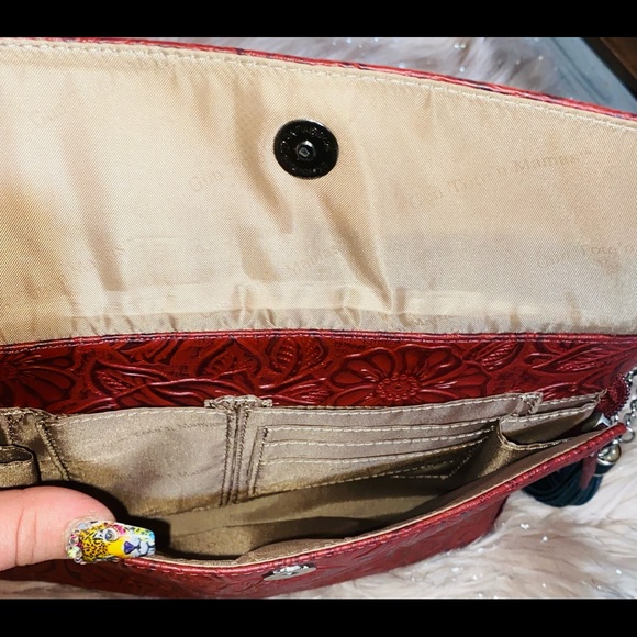 Concealed Carry Tooled American Cowhide Crossbody/Shoulder bag- Black Cherry - Picture 8 of 12